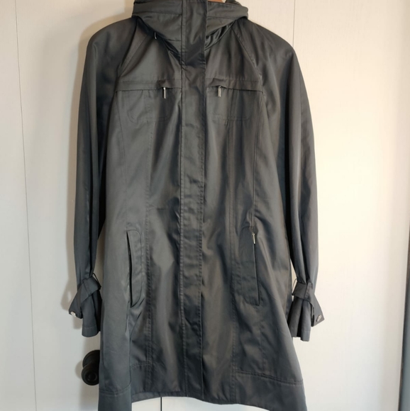 Calvin Klein rain jacket - Picture 1 of 4
